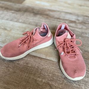 Adidas women’s sz 5.5 Pharrell Williams shoes